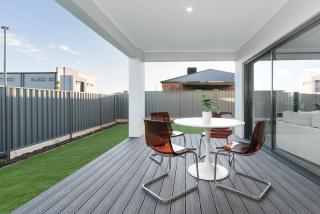 Everhome Lakeside Home - 2