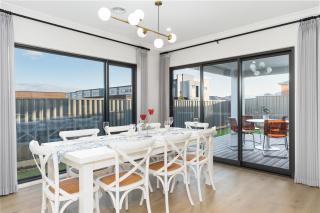 Everhome Lakeside Home - Berwick - 1