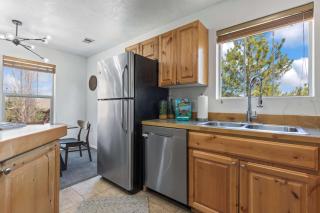 Fox Bay N203 by Moose Management - 2