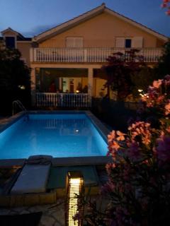 Family apartment with pool close to sea - Pirovac - 5