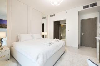 Luxury Apt Burj Khalifa, Sunset and Lagoon view - Dubai - 5