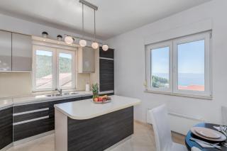 Apartments Cala - Podstrana - 0
