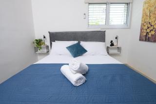 דירה מהממת במרכז גבעתיים עם 3 חדרי שינה - 1