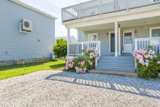 New cozy coastal retreat! - 0