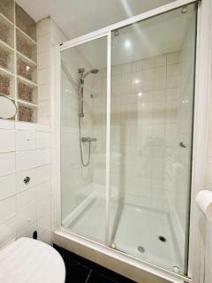 Stylish Central Apartment 2mins from major station - Londra - 4