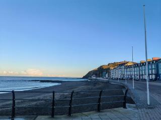Cardigan and Celtic Bay Guest House - Aberystwyth - 1