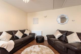 Ground floor apartment in Langley Park - 7