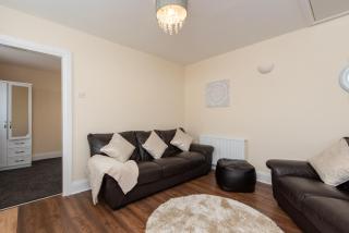 Ground floor apartment in Langley Park - 8