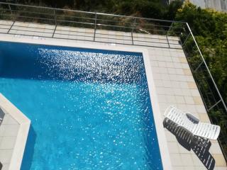 Apartments Lo - Sea view apartment with swimming pool - 8