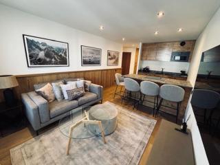 LOUBATIERE, Superbe Appartement rénové au Coeur de la Station - 0