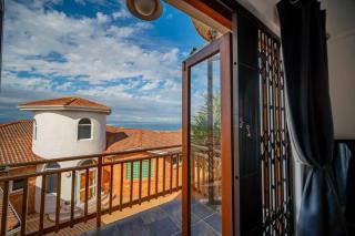 Luxury home with beautiful sea and mountain views - Jeffreys Bay - 4