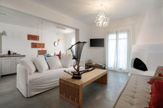 Halcyon Suites and Villas Naxos - Naxos Chora - 5
