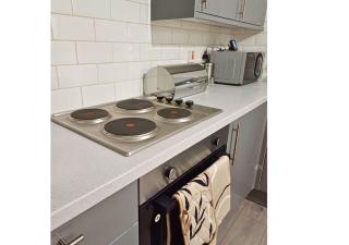 Cosy 4 Bedroom House in Seven Sisters Neath Port Talbot - 4