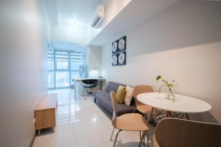 Uptown BGC Luxury 1br Suite with Fast Wifi - Manila - 7