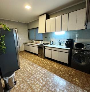 Casa Zona Residencial , pileta, garage doble y quincho con parrilla - Azul - 2