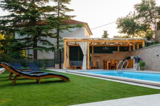 Holiday House Boban with Private Pool and Garage - 8