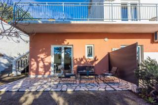 Apartments in Novi Vinodolski 45270 - 1