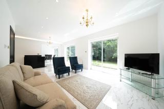 House on the Hill - Harrow on the Hill - 8