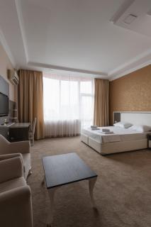 Grand Georgian Palace - 8