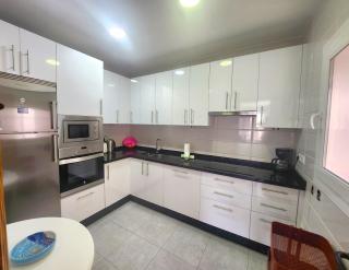 Villa Pinomar - Sleeps 8 - Burriana Beach - Nerja - 6