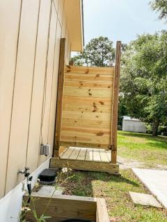 Charming 1960s Cottage, 5 Min Walk to Beach and Shops - Oak Island - 1