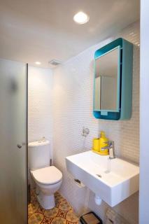 Cozy Tiny House in Neve Tzedek, 3m walk to Beach! - Tel Aviv - 2