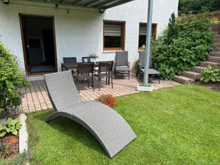 Ruhige Ferienwohnung mit Terrasse für 2 Personen - 4