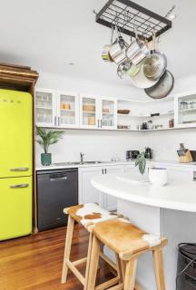 5 North Freo 2br Supercool Pad & Parking - 9