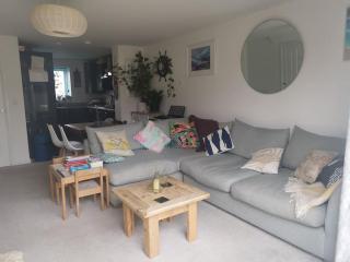 Family home to explore North Devon with 'Chill tub' - Braunton - 3