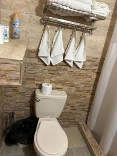 The Shelton Kaemas Rest - 2