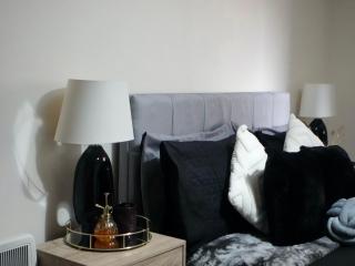 Modern Spacious Apartment in Digbeth with Balcony - Netflix, YouTube, Amazon TV, Superfast WiFi - Just 10 Mins to Birmingham Centre, Bullring, Train, Coach Station and Birmingham FC - 5