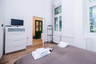 Brand NEW central AC apartment - Budapest - 4