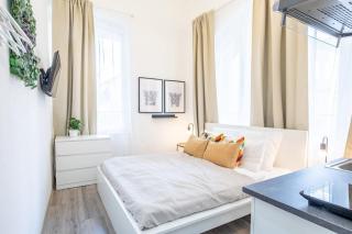 Extra Central Mini Studio - Lively Neighborhood - Budapest - 7