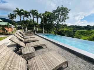 Chateau Arenal Hotel & Restaurante - El Castillo de La Fortuna - 0