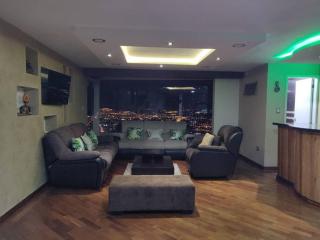 Vista Real Modern View Apartment - Quito - 5