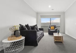 The Alfredton - Spacious Ballarat Stay for Families - Alfredton - 4