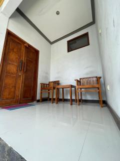 Tri Putri Homestay - Kuta - 2
