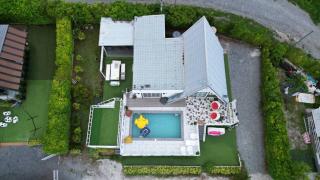The I-style pool villa - 2