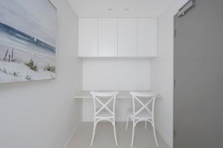 Broadbeach Luxury Seaview 2BR Apt - Gold Coast - 3