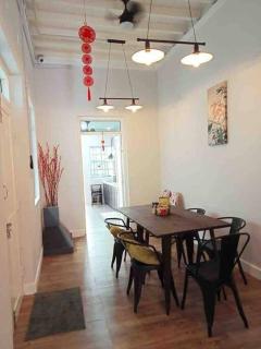 Modern Victorian Homestay - Jelutong - 2