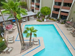 Cozy 2br Condo W Pool Near Old Town - Scottsdale - 4