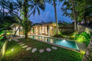 Luxury Unveiled - 3 Bedroom Villa with Pool - Your Ubud Escape - Ubud - 0