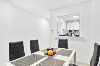 Calle Pola De Siero 38 , two bedroom apartment near Los Locos beach with large terrace and air conditioning in every room, - Torrevieja - 5