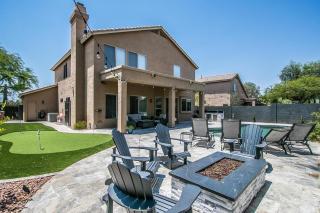 Luxury Homestyle Getaway Wpool, Gym, & Office - Scottsdale - 3