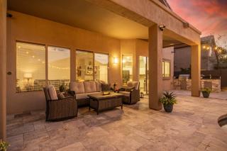 Luxury Homestyle Getaway Wpool, Gym, & Office - Scottsdale - 6