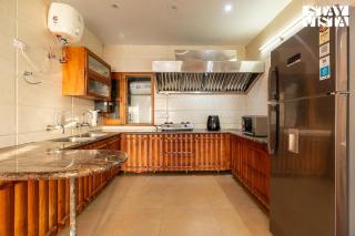 StayVista at The Rustic Retreat - 4BHK Valley View villa with Lawn, Bonfire - 7