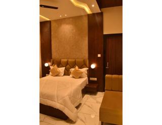 S K Plaza Hotel Chhabra - Chhabra - 1