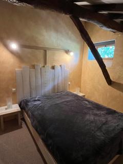 Maison de campagne au calme dans un bois de chêne - 2