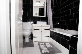 Lovely 2Bedroom Home in Haydock with Free Parking - 2