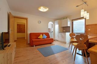 Embacher Marianne - Rotharlhof - 5